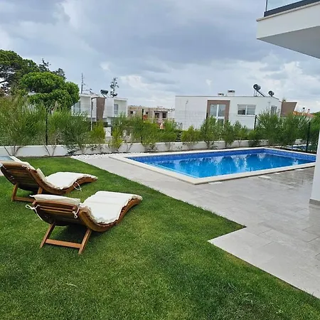 House By The Lagoon - Piscina Privada Villa *