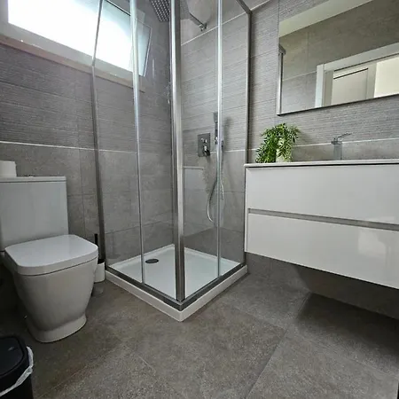 Villa House By The Lagoon - Piscina Privada