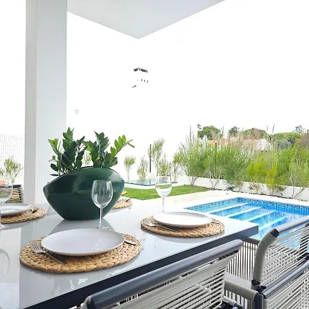 Villa House By The Lagoon - Piscina Privada *