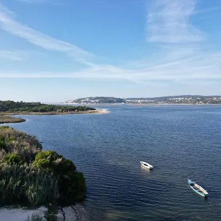 House By The Lagoon - Piscina Privada Villa