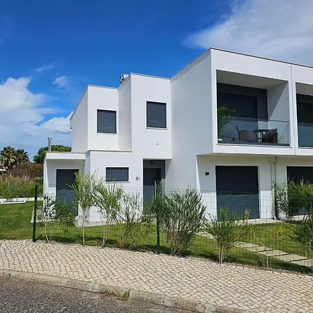 House By The Lagoon - Piscina Privada *