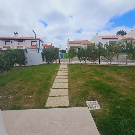 House By The Lagoon - Piscina Privada Villa
