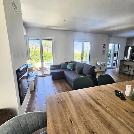 Villa House By The Lagoon - Piscina Privada *