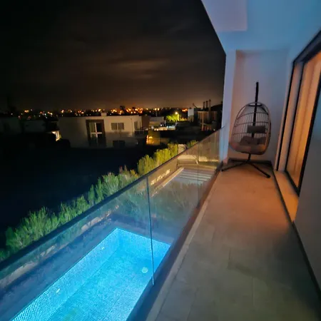 House By The Lagoon - Piscina Privada Villa