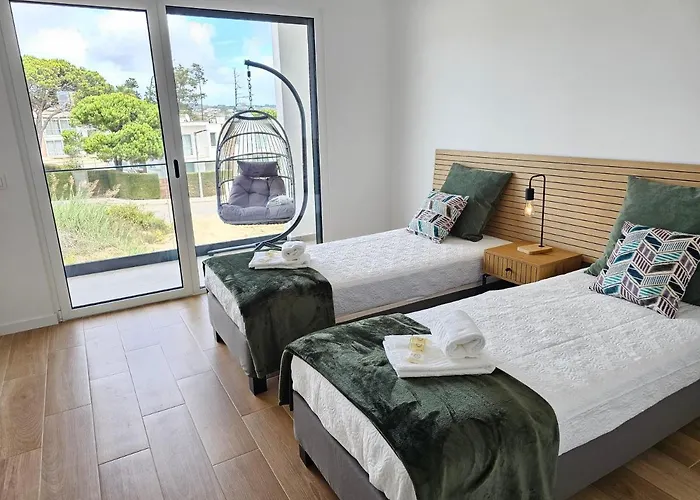 House By The Lagoon - Piscina Privada Villa